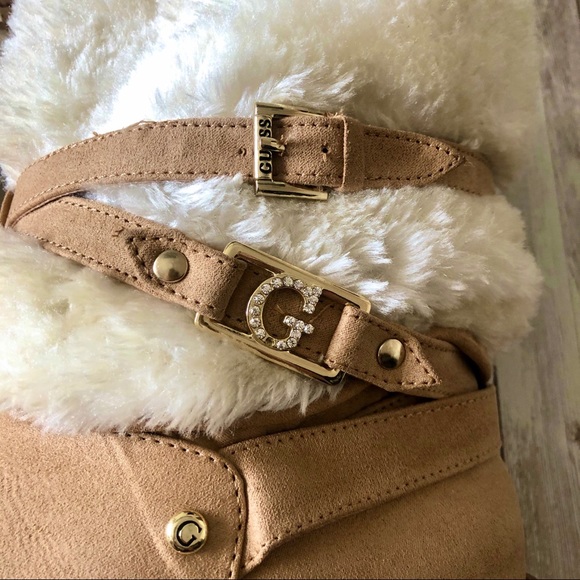 Guess beige fur boots high top gold logo - Picture 5 of 7